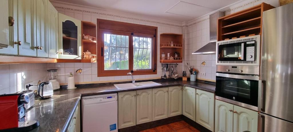 Wonderful Villa, Heated Pool, Near Beautiful Town Alboy Exteriör bild